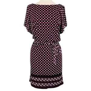 #421 (White House Black Market) Black and Red Diamond Print Dress - Size XS
